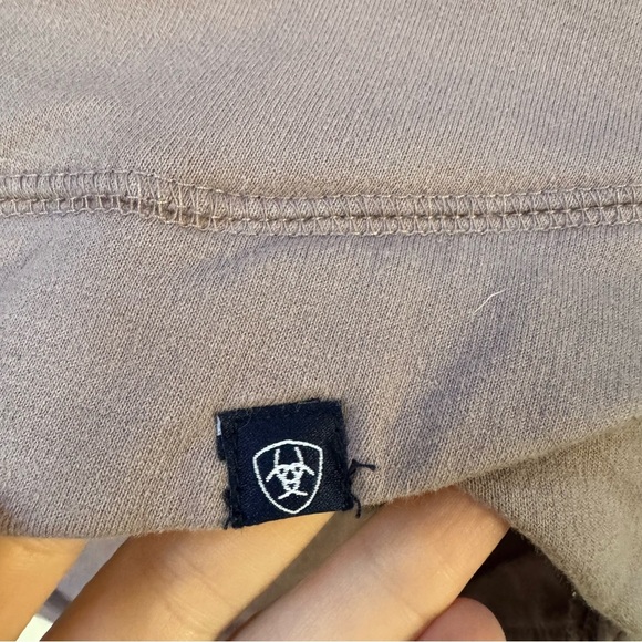 ARIAT Benecia Embossed Sweatshirt Quail Scalloped Hem Women’s size Small - Picture 7 of 11